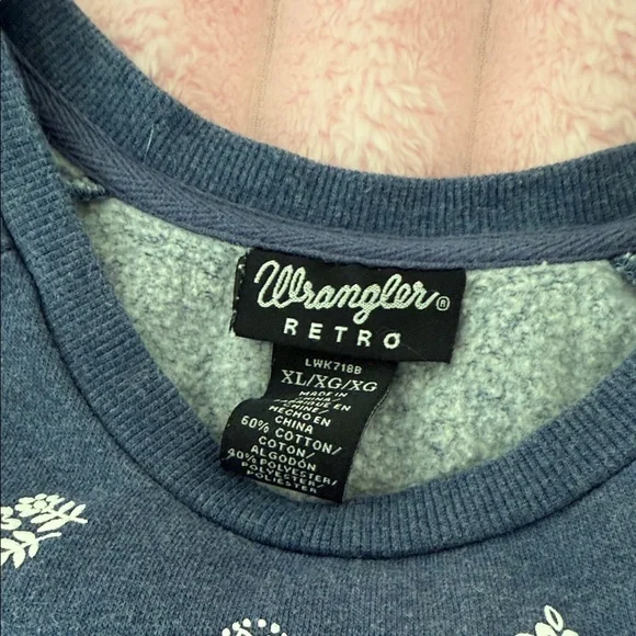 Wrangler Retro Sweatshirt - Picture 2 of 5